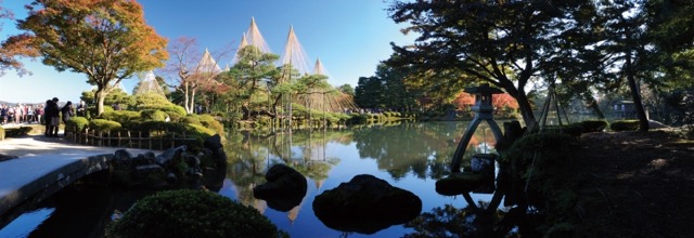 日本三大庭園の兼六園で行われる紅葉のライトアップを観に金沢へ