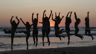サーフィンとYOGAで人生の楽しみ方を知る旅はいかが?