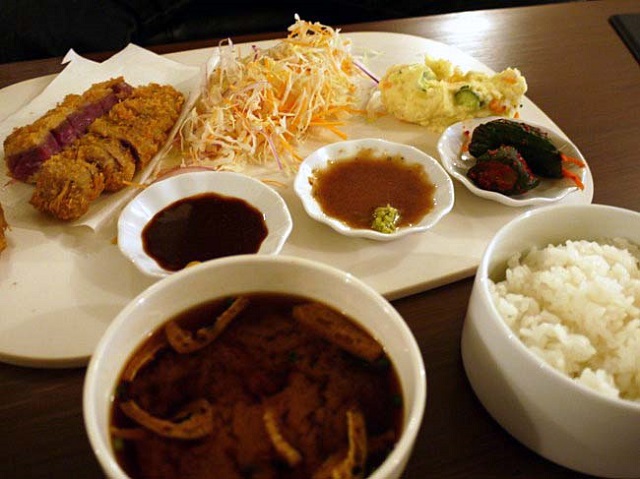 【六本木】肉メニューが充実!精肉直営店のランチがお得で美味しい
