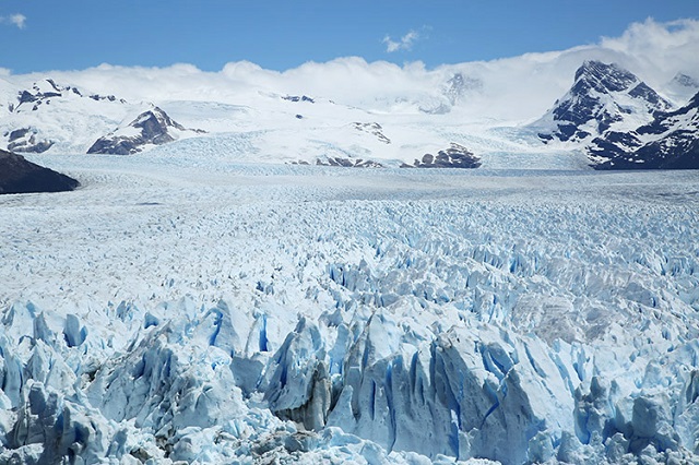 世界一周者が見た絶景!全長約35km、大迫力の「ペリト・モレノ氷河」