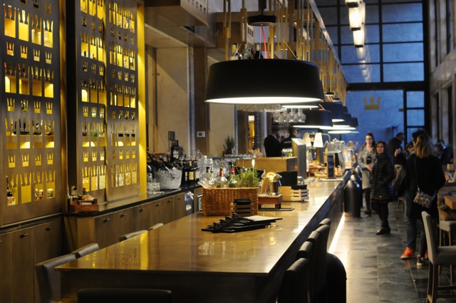 イタリア・フィレンツェ駅、旅を見送るカフェBAR