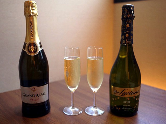 和食ビストロ「日本酒にするかワインにするか」でプレミアムな日本酒を堪能