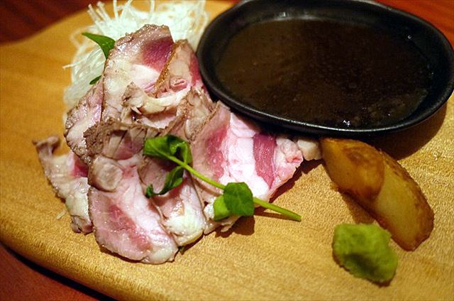 お肉も楽しめちゃう!神田「鉄板ビストロシーフードバンクGochi」