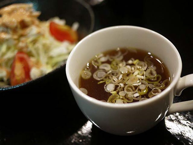 男の子が喜びそう!見た目も豪快なローストビーフ丼ランチ