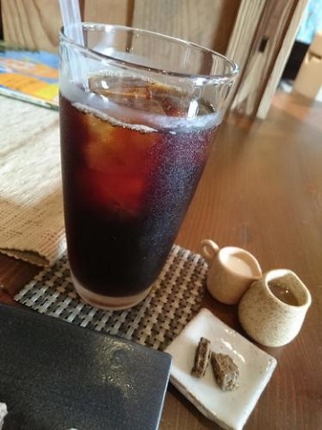 【茅ヶ崎】沖縄が恋しくなる!黒糖茶房で沖縄8島の黒糖食べ比べ