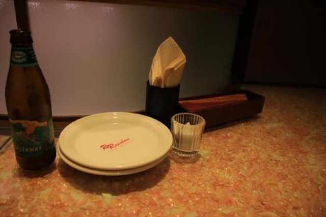 ハワイ料理が食べられる。ダブルレインボー自慢のロコモコ
