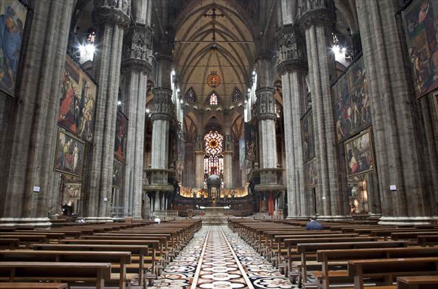 圧倒的な荘厳さ、ヨーロッパの美しい教会7選
