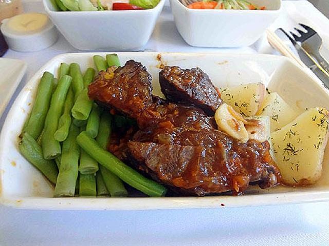 機内食レポート。キャセイパシフィック航空「台北~成田」ビジネスクラス