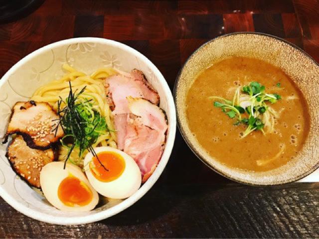 【飯田橋】濃厚なスープが太麺によくからむ!美味しいつけ麺「麺や庄の」