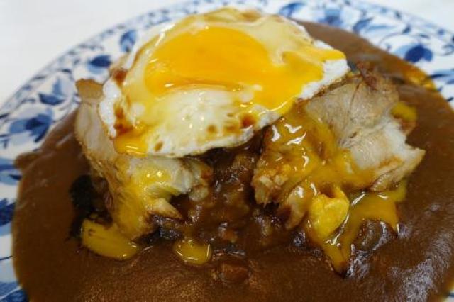 【松山】焼豚、半熟卵、カレー。この組み合わせが美味しくないわけがない!