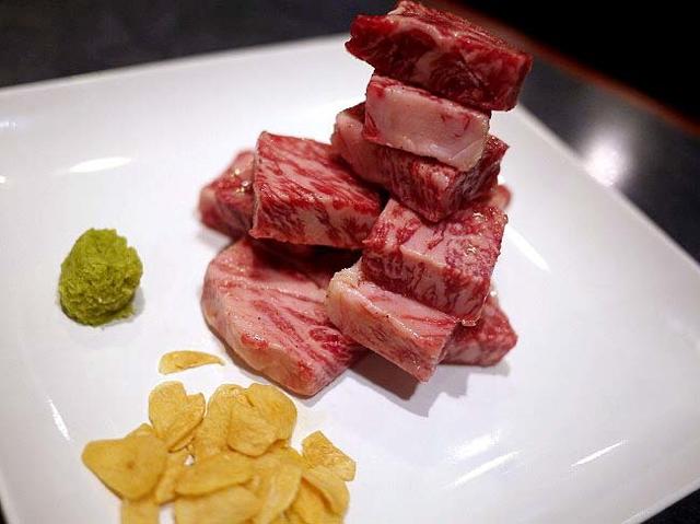 一番人気のサーロインタワーはとろけるうまさで止まらない!亀戸「肉衛門」