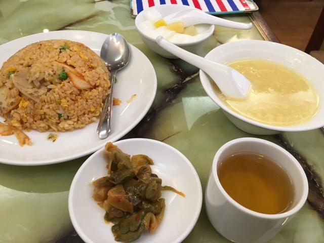 炒飯セットランチは770円とコスパよし。中華街にある「梅蘭酒家」