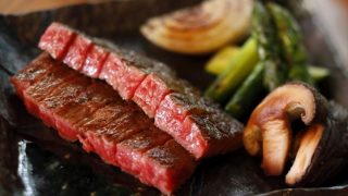 ガーデンビアホールで楽しむ「ビール」×「肉」