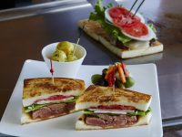 ランチ限定の看板メニュー 料理長渾身の「極みの粋品」
