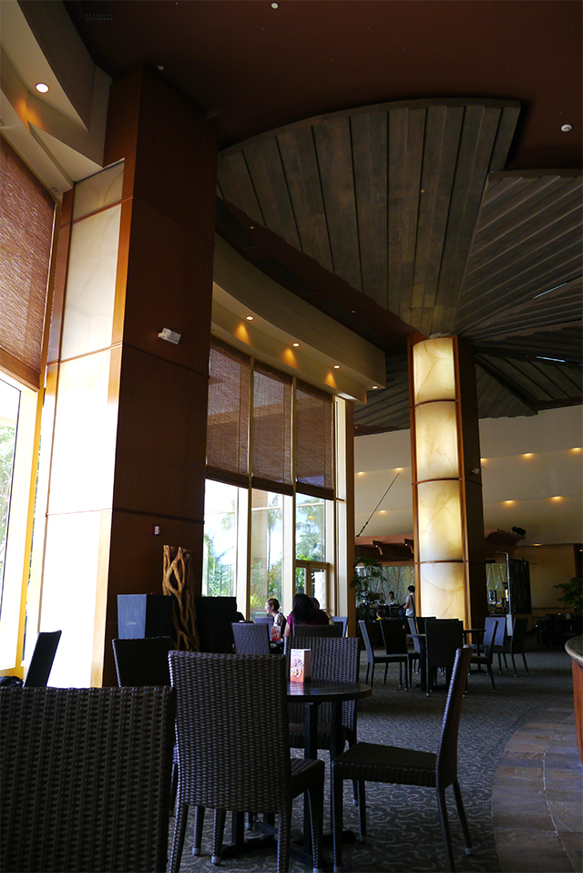 心と懐に優しい南国の過ごし方、グアムの高級ホテルラウンジ