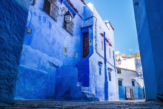 青い街 街全体がアート 涼しさを感じるモロッコの シャウエン Tabizine 人生に旅心を
