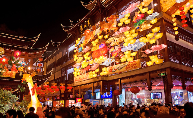 アジア圏の盛大な祝祭「旧正月」、都内でも楽しめる「旧正月バーゲン」！