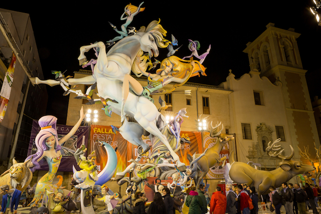 バレンシア スペイン三大祭り サン ホセの火祭り がもうすぐ開催 Tabizine 人生に旅心を