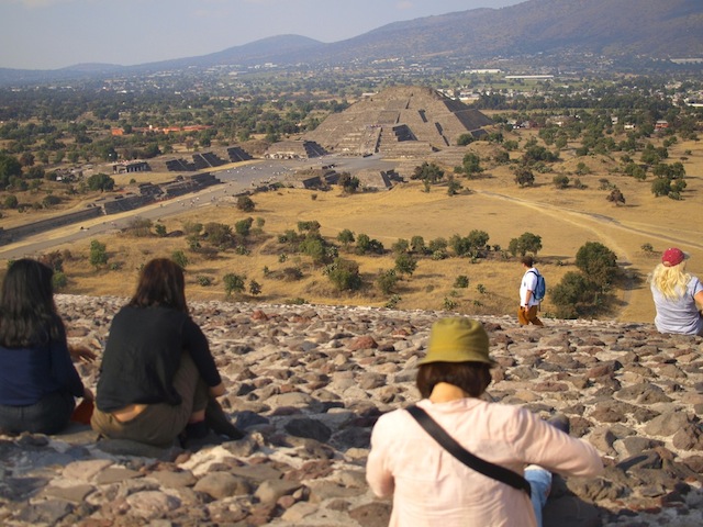 【メキシコ】世界遺産「テオティワカンの太陽のピラミッド」が沈下の危機に！