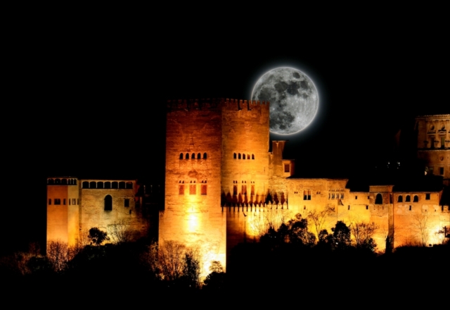 千夜一夜物語の世界へ迷い込む スペインのアルハンブラ宮殿 Tabizine 人生に旅心を