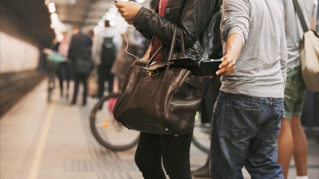 ヨーロッパ旅行でスリ被害に遭いやすい場所と、遭ってしまったときの対処法 | TABIZINE~人生に旅心を~