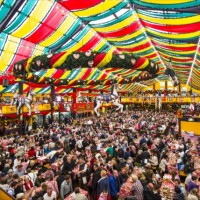 世界最大のビール祭り！ 街全体が陽気なムードに包まれる「オクトーバーフェスト」