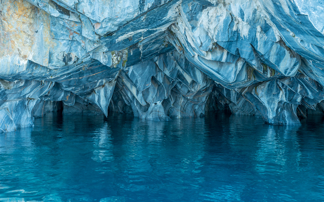 大理石が作りだした、美しすぎる青の洞窟「マーブル・カテドラル」