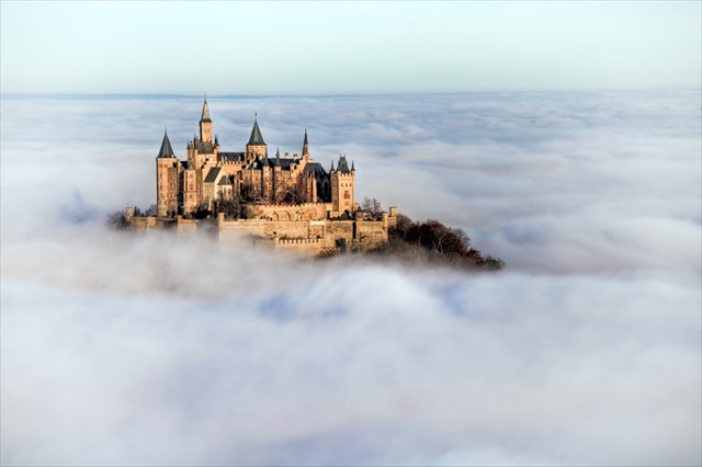 これぞ天空の城！雲海に浮かぶホーエンツォレルン城