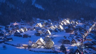 別世界へ誘う絶景。心静まる「日本の雪景色」