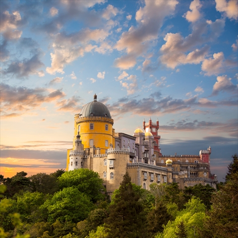 ポルトガル 神秘好きなら一度は訪れたい 謎に満ちた ペナ宮殿 Tabizine 人生に旅心を