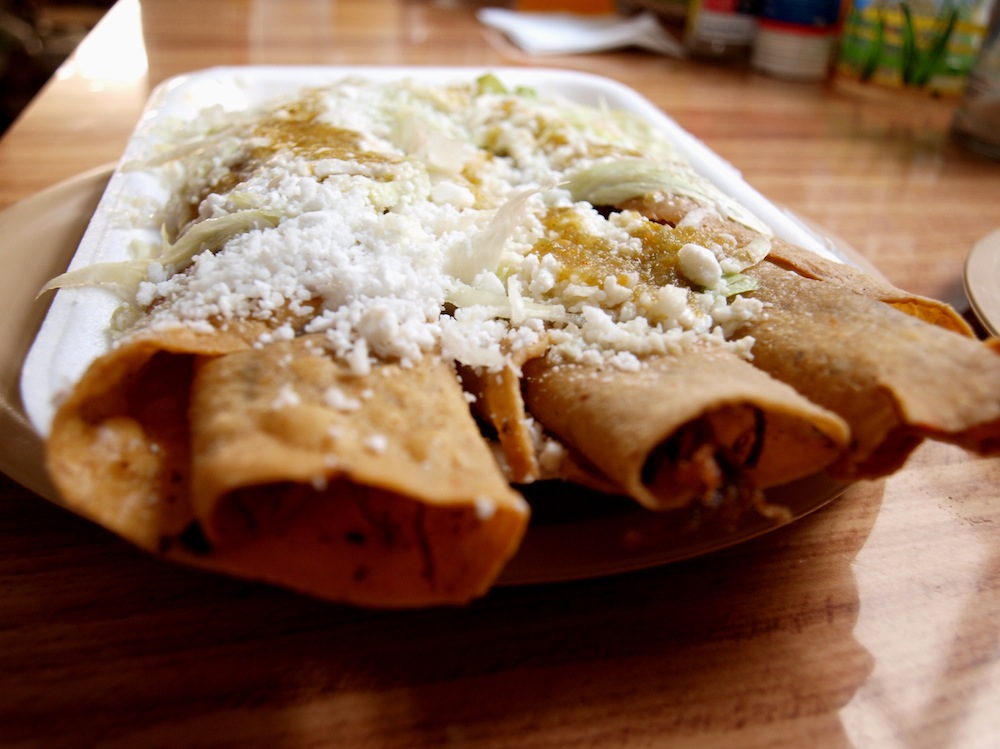 メキシコ料理の神髄は路上にあり！屋台料理12品を一挙に紹介
