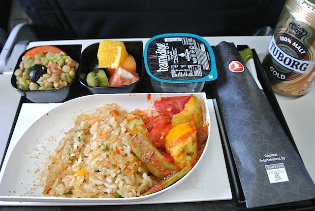 【機内食で世界巡り】トルコ航空 特別機内食「オリエンタル風ベジタリアンミール」