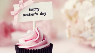 【母の日】母が望むのは物よりハート。感謝の思いを届ける方法と贈り物