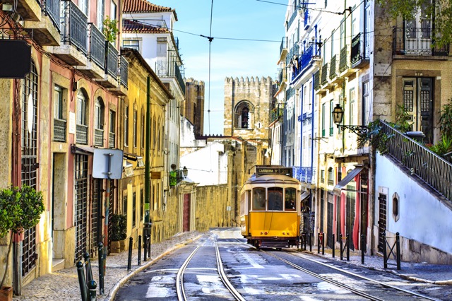 郷愁に満ちた古都。大切な人と旅したいリスボン