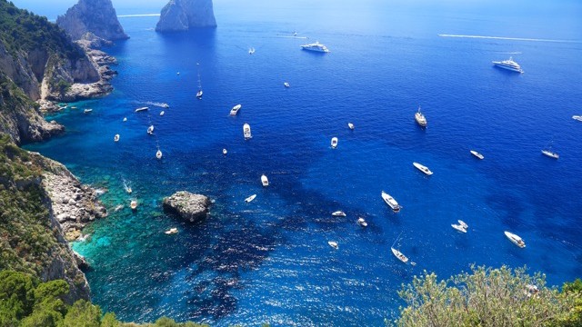 イタリアの楽園カプリ島、レモンの香りに誘われる旅 | TABIZINE～人生