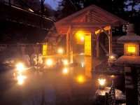 【水上・湯の小屋温泉】野趣に溢れた18の貸切露天風呂の宿