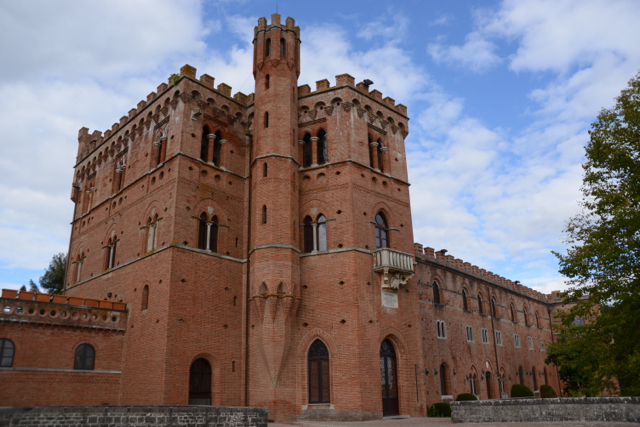 イタリアワインの礎を刻んだ秘境の城ブローリオ