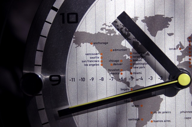 世界を旅する人は知っておきたい！旅に役立つ腕時計の選び方