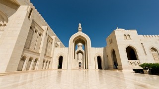 ため息がでるほどの美しさ！中東オマーンの華麗なるグランドモスク