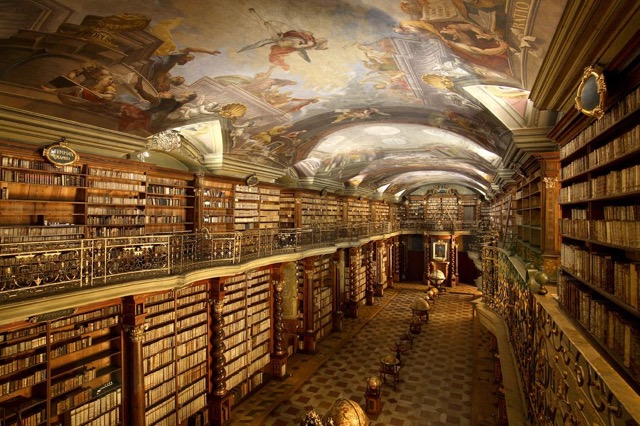 まるで魔法の世界。チェコ・プラハにある世界で最も美しいと言われる図書館 Tabizine～人生に旅心を～