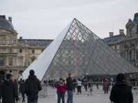 パリルーブル美術館のピラミッドの秘密