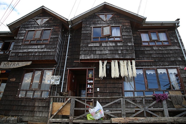 【チリ】チロエ島名物！お魚模様のカラフルでかわいいお家たち