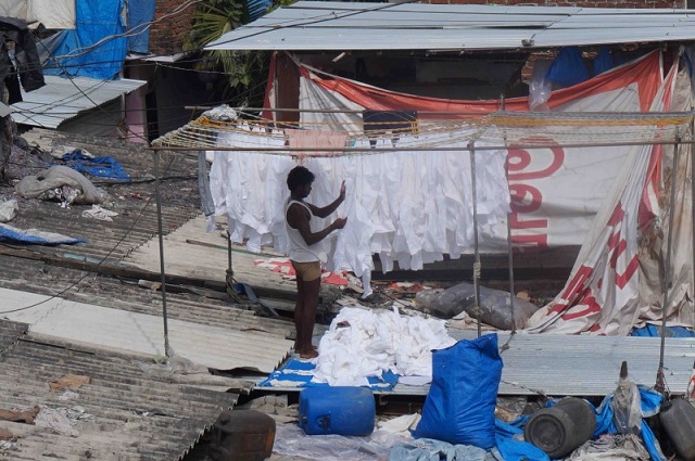 【ムンバイ観光スポット】見応え満点の巨大洗濯場「ドービーガート」