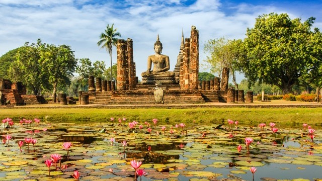 タイの世界遺産、スコータイ遺跡で微笑む仏像に会いにいこう