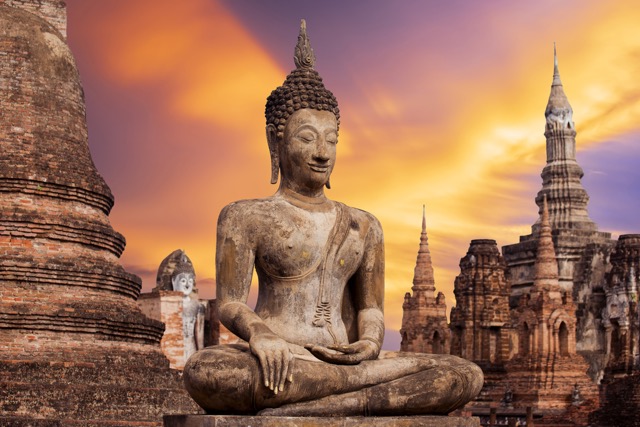 タイの世界遺産、スコータイ遺跡で微笑む仏像に会いにいこう