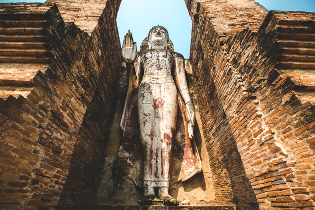 タイの世界遺産、スコータイ遺跡で微笑む仏像に会いにいこう