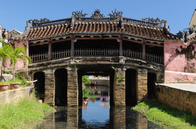 世界遺産の古都、ベトナムのホイアンで時間旅行を楽しむ