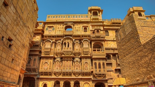 【世界遺産】黄金に輝く絶景の町、インドのジャイサルメールが美しい