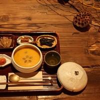 【京都】おひとりさま女子でも入りやすい！ガッツリ夜ご飯が食べられる街中カフェ５選