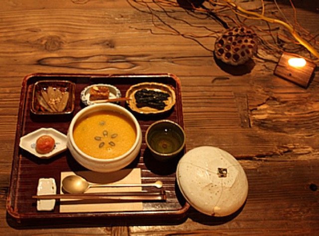 【京都】おひとりさま女子でも入りやすい！ガッツリ夜ご飯が食べられる街中カフェ５選